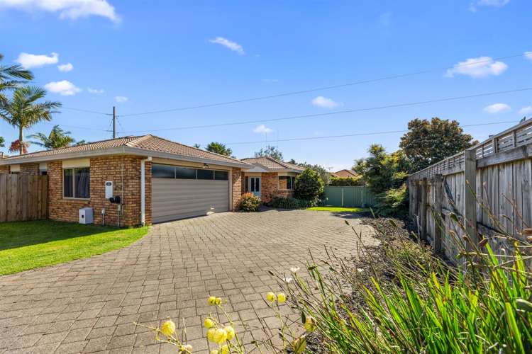 17 Kalmia Dell Mount Maunganui_1