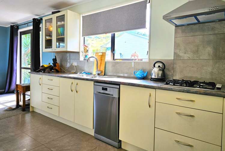 10 Waianga Place Omapere_27