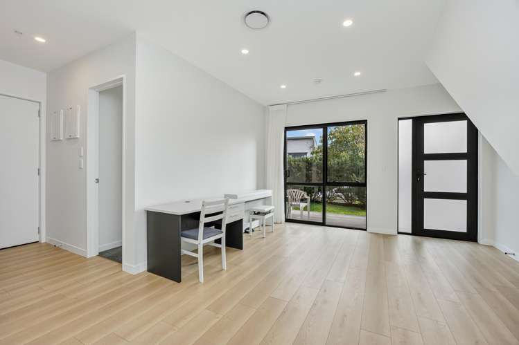 6 Moki Place Long Bay_13