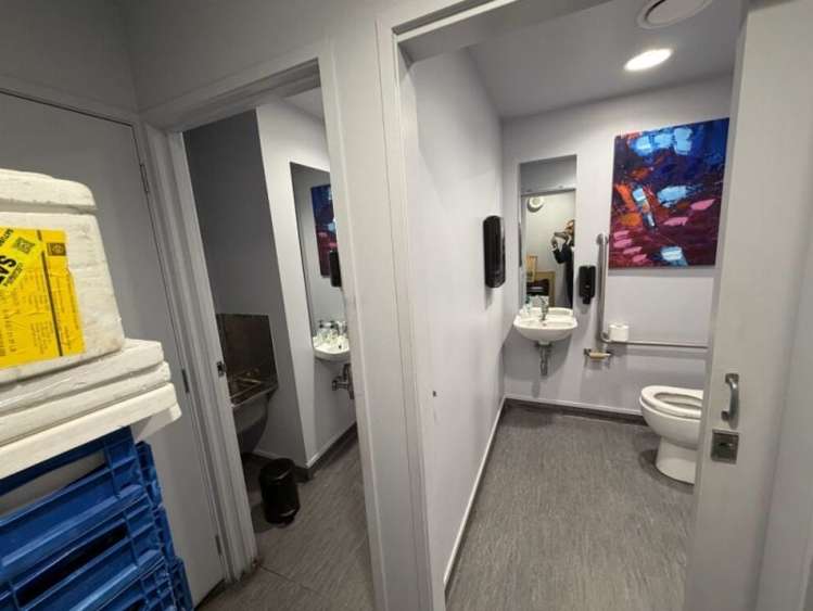 Retail 1/124 Henderson Valley Road Waitakere_3