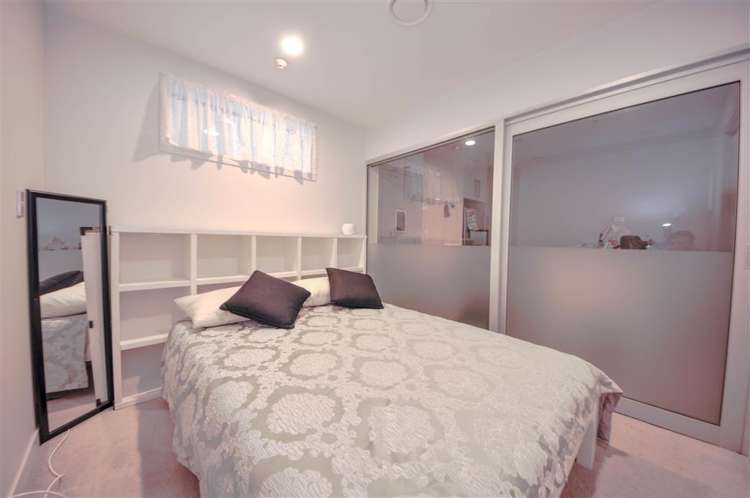 805/75 Victoria Street West 10015_5