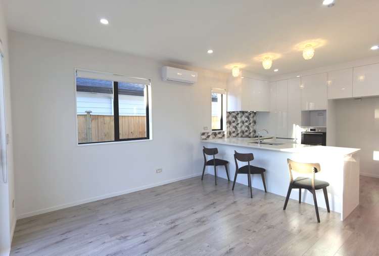 4 Waka Ama Road 1694_4