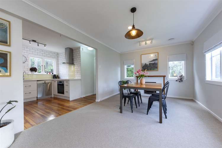 5 Grovelands Way Titirangi_11