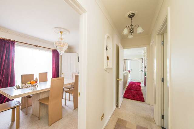 22 Lithgow Drive Otamatea_3