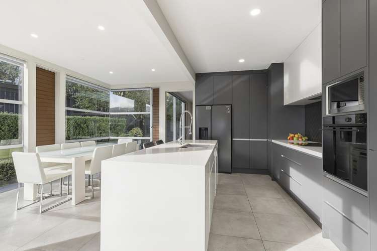 7 Pikitanga Close Tawa_12