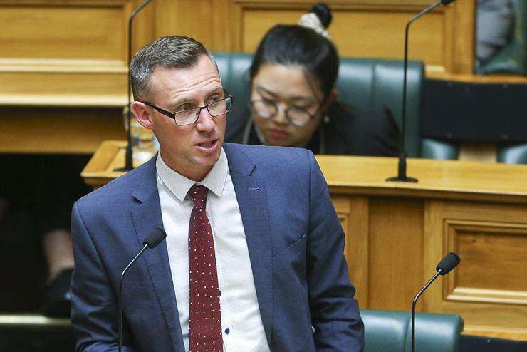 Saw an ad on the back of a bus: How NZ's 'rock star' MP went from politics to selling houses