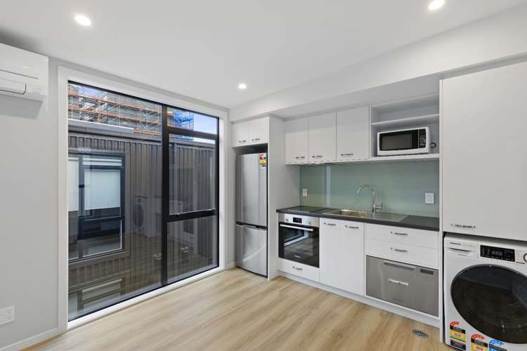 5a/40 Dudley Street Lower Hutt_1