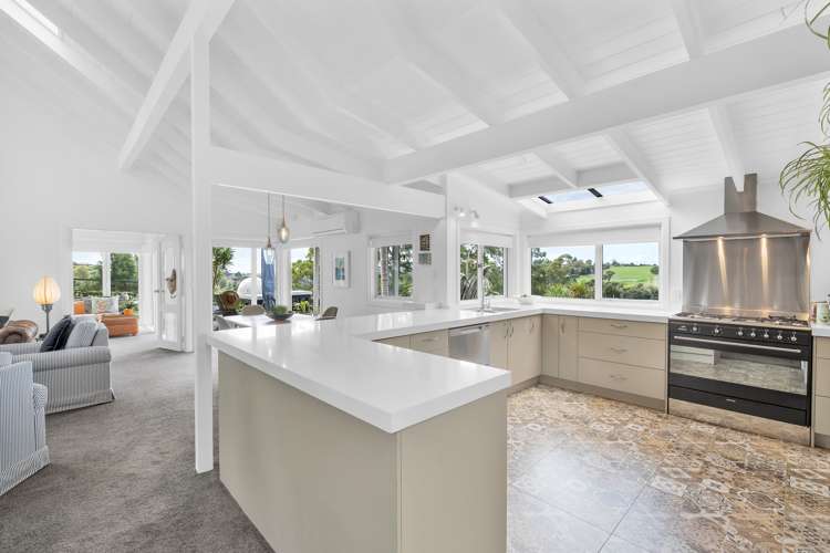 217 Point View Drive East Tamaki Heights_7