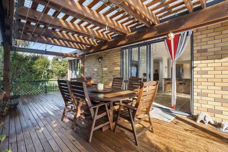 1 Highfields Terrace Henderson_14