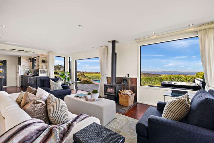 205 Fuller Road South Head_13