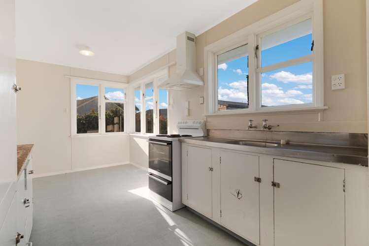 32 Carisbrooke Street Aranui_2