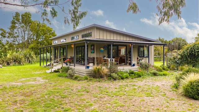 Compact home, private setting