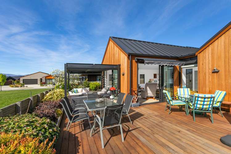9 Doug Ledgerwood Drive Wanaka_2