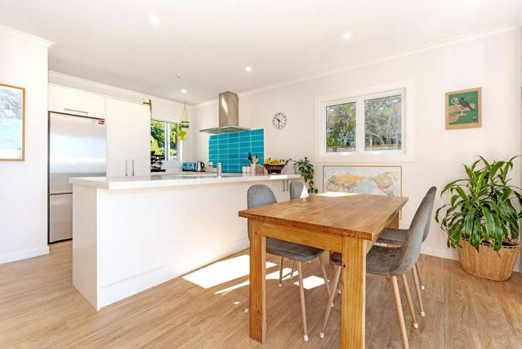 27 Douglas Street Okitu_6