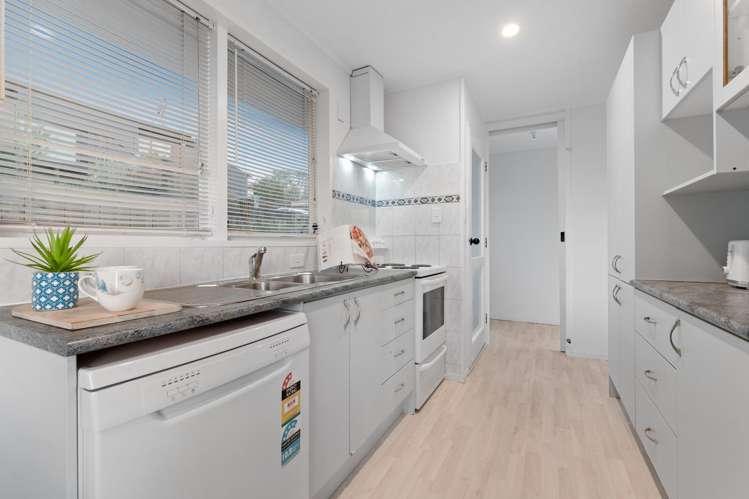 10 Hueglow Rise West Harbour_11