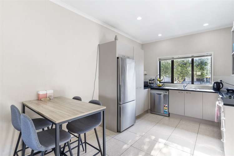 7 Skip Lane East Tamaki_8