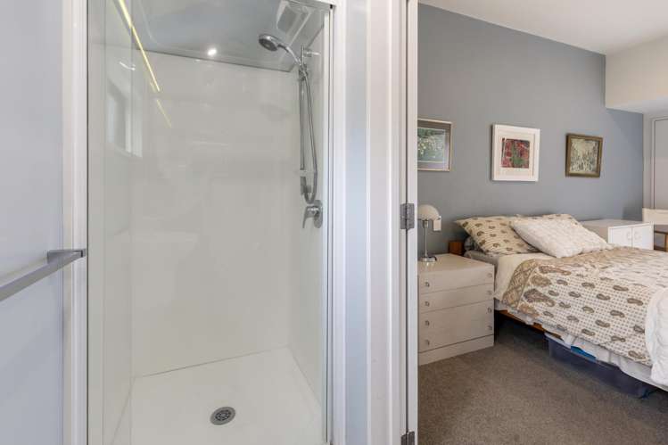 4/56 Hewitts Road Merivale_15