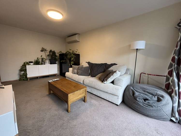 2/597 Cashel Street Linwood_3