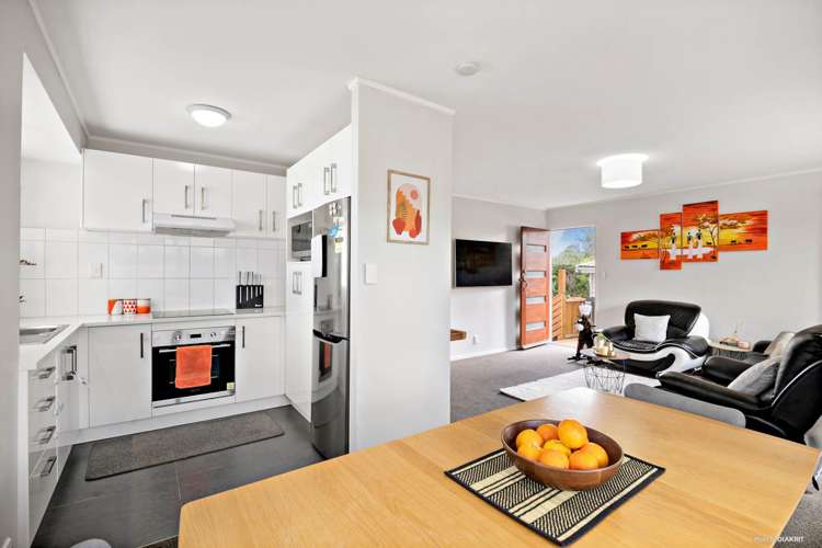 2/22 Myers Road Manurewa_1