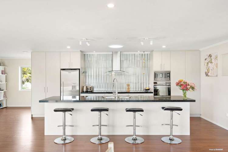 283 Ostrich Farm Road Pukekohe_1