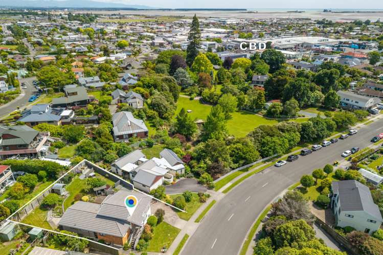 23 Washbourn Drive Richmond_25