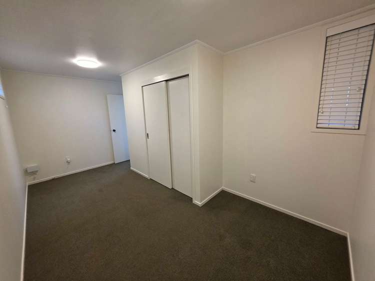 3 Leiden Place Totara Vale_11