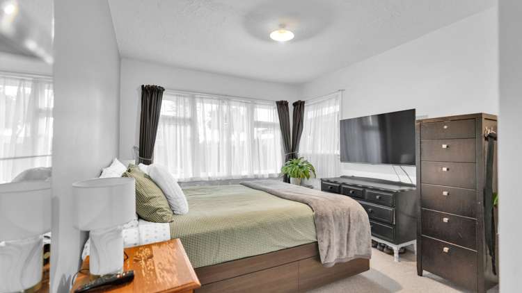 19 Brockenhurst Street Aranui_11