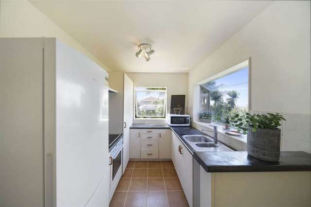 1B Highgrove Lane Totara Vale_3