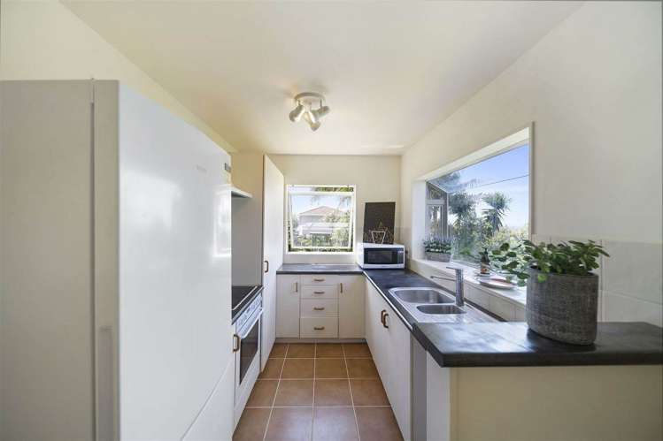 1B Highgrove Lane Totara Vale_3