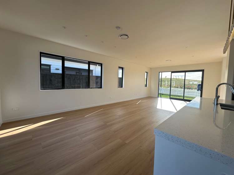 9 Parkland Loop Wainui_1