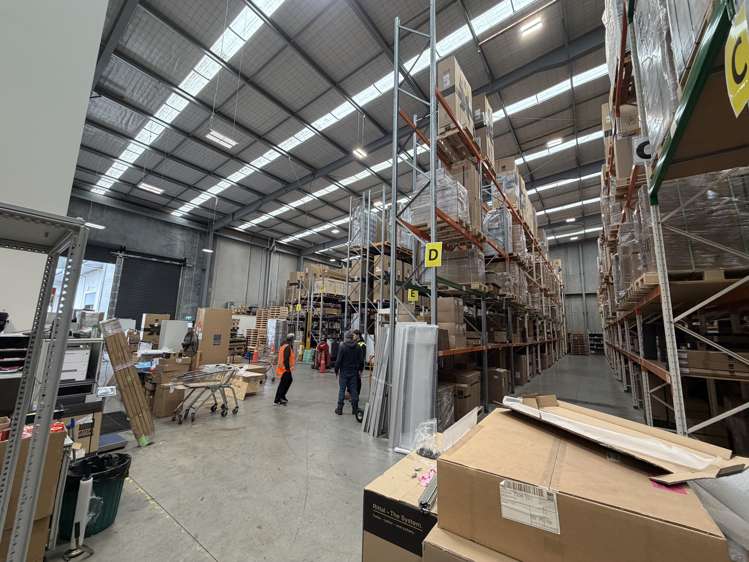 Unit 4, 21 Bell Road South Gracefield_2