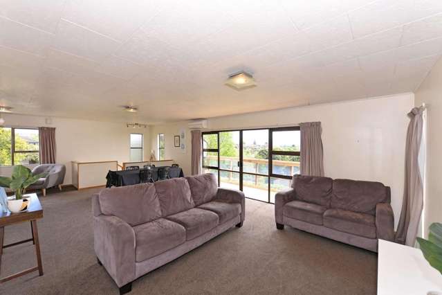 1/12 Farnham Drive 1937_3