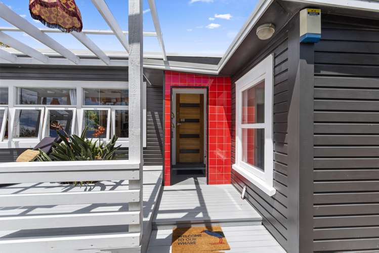 16 Mahoe Street Otaki Beach_24