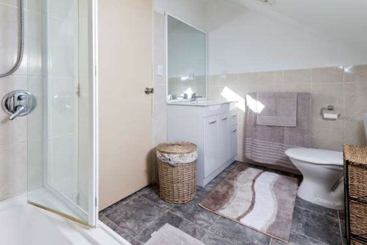 15 Asics Drive Favona_10