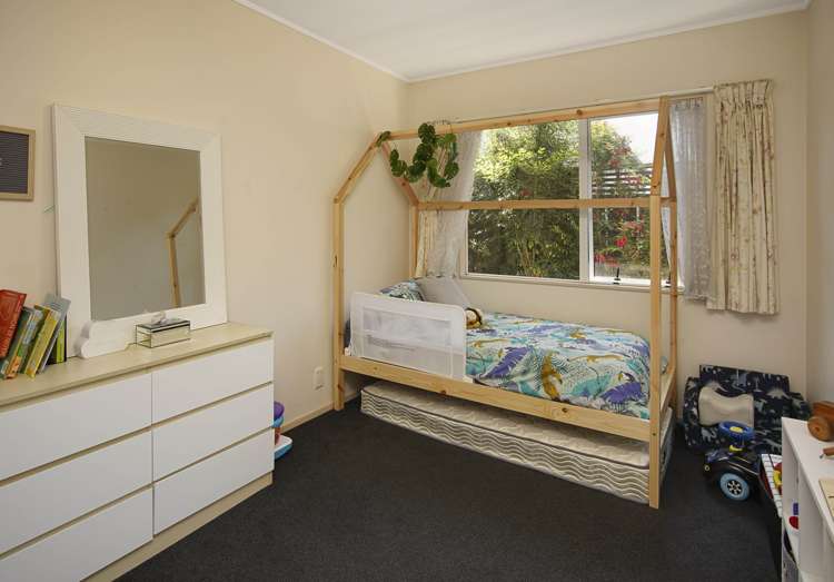2/6 Manson Avenue Stoke_10