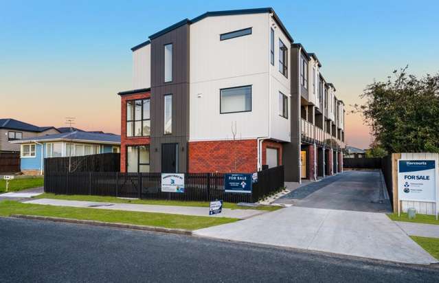 6/32 Tiraumea Drive Pakuranga_1