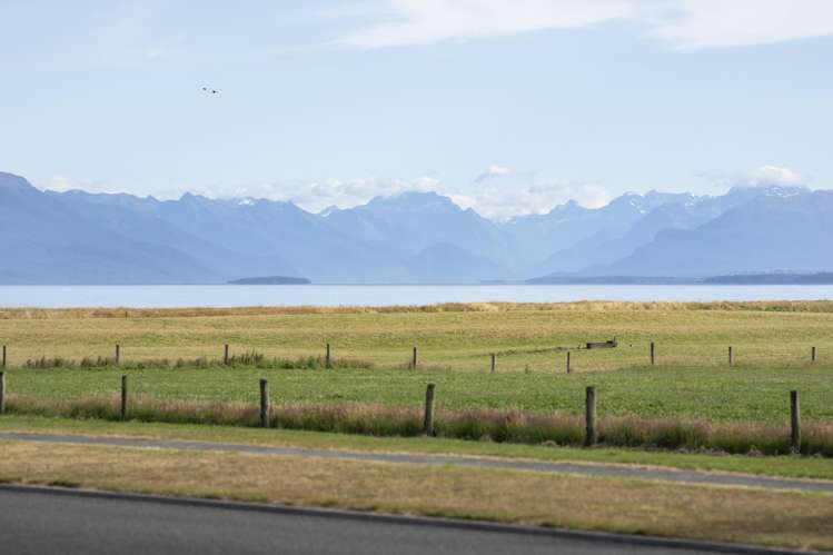 43 South Arm Drive Te Anau_30