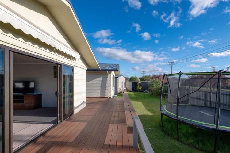 17 Byron Grove Owhata_10