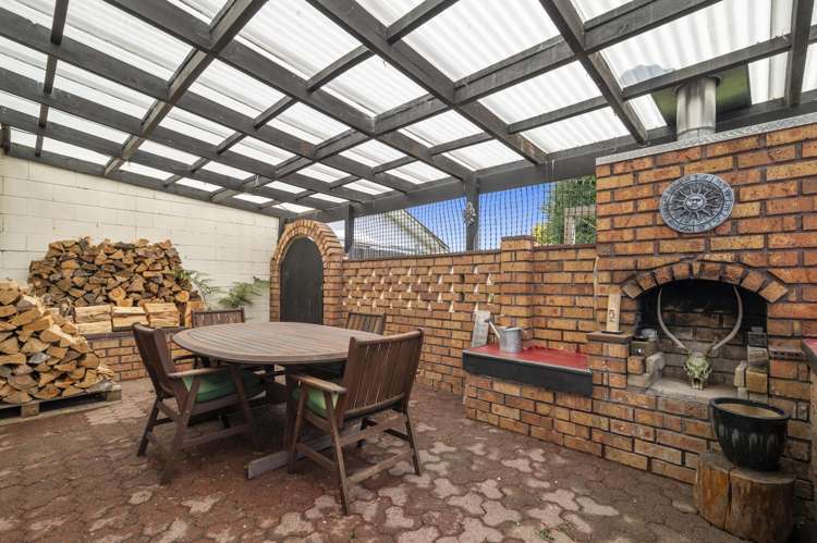 7 Adam Place Mangakakahi_15