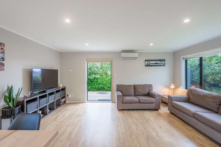 2/15 Steen Place Mangere Bridge_12