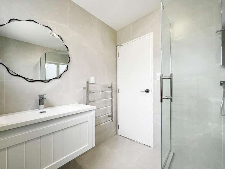 5/5 Peverill Crescent 10695_10