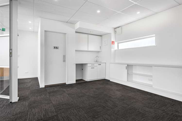 35B Leslie Hills Drive Riccarton_16