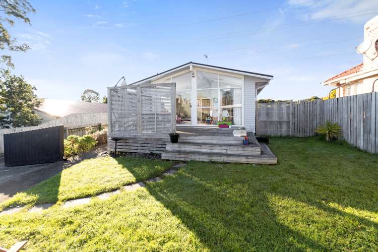 68 Portage Road New Lynn_12