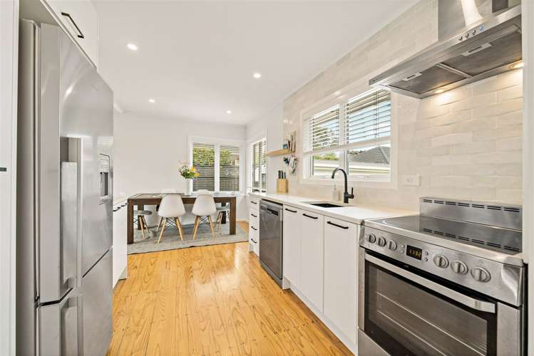 4 London Street Te Atatu Peninsula_12