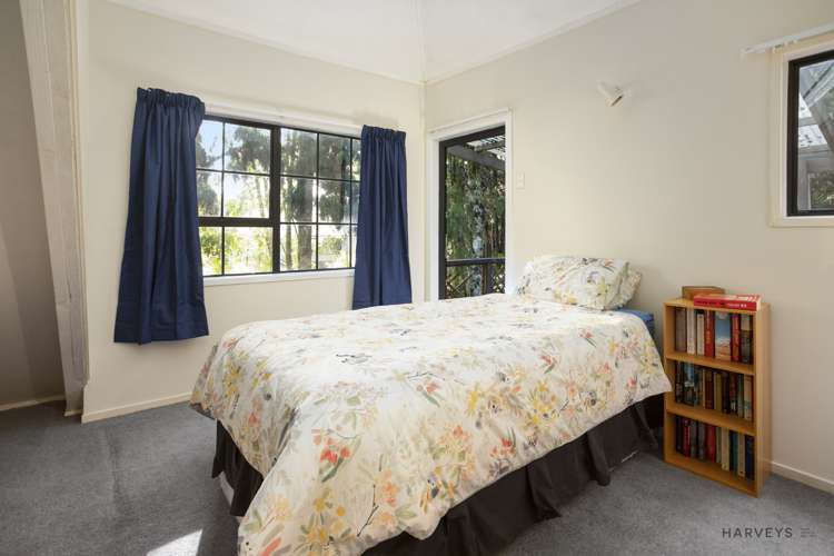 208 Woodlands Park Road Titirangi_10
