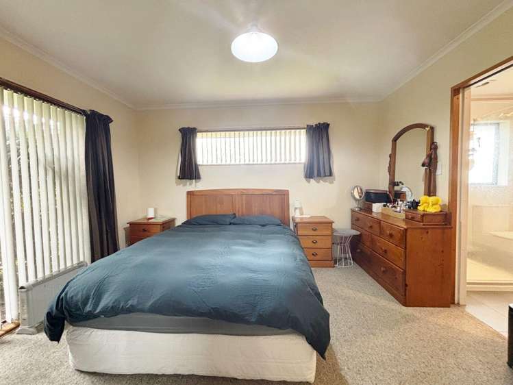 1 Claverley Gdns Avonhead_11