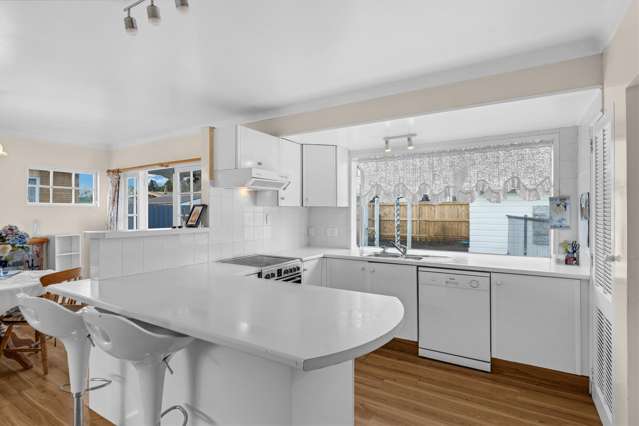 42 Manse Road Pahurehure_2