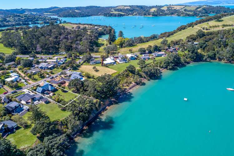 8 Esslin Road Surfdale_9