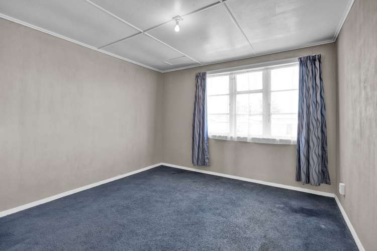 2 Waihi Road Hawera_11