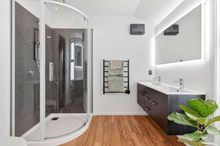 1 Fairmile Road Richmond_8